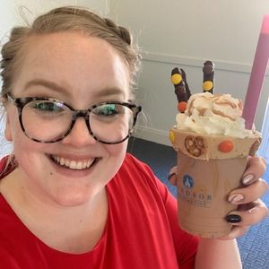 Meet your Posher, Cecilia